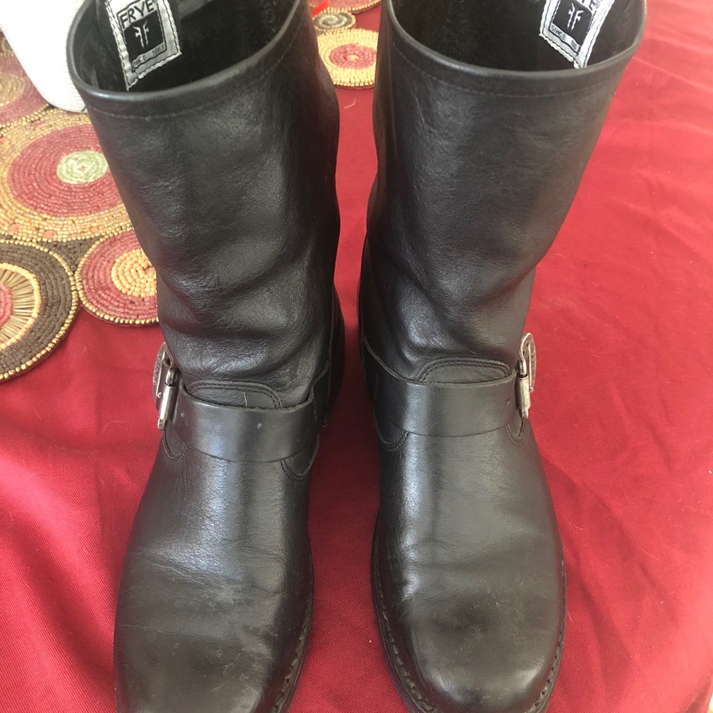 Frye women’s Veronica Short boot